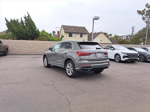 2022 Audi Q3 45 S line Premium