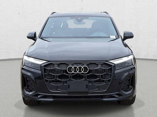 Mythos Black Metallic 2026 Audi Q7 55 Premium Plus