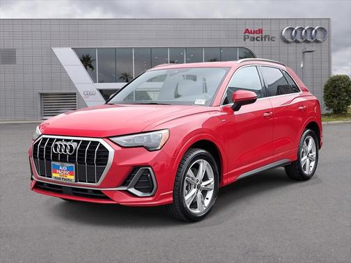 2022 Audi Q3 45 S line Premium