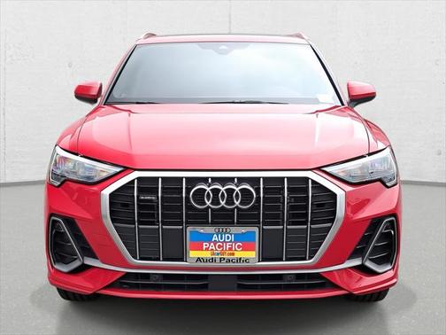 2022 Audi Q3 45 S line Premium