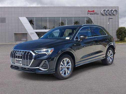 2025 Audi Q3 Premium 45 TFSI S line quattro Tiptronic