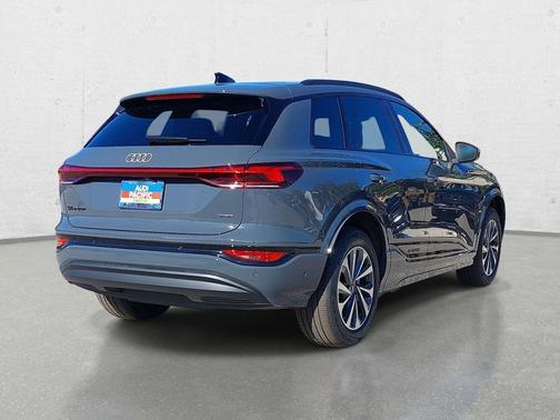Magnet Gray 2027 Audi Q6 e-tron Premium quattro