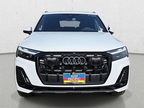 2026 Audi Q7 55 Premium Plus