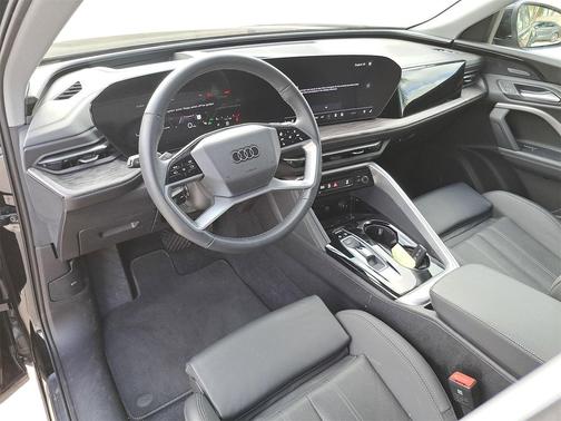 2025 Audi Q5 Premium Plus TFSI quattro S tronic