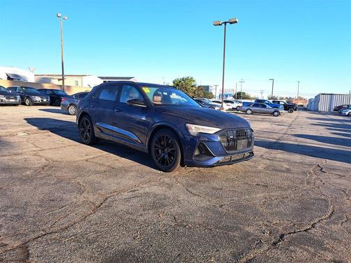2023 Audi e-tron Premiumwe