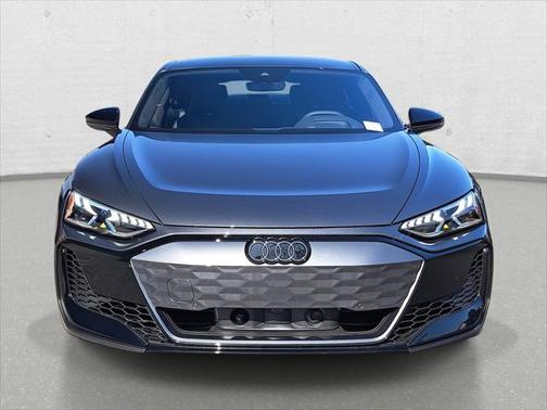 2025 Audi RS e-tron GT performance