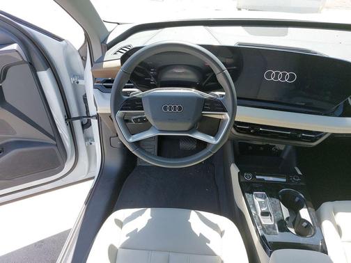 Glacier White Metallic 2025 Audi Q6 e-tron Premium quattro
