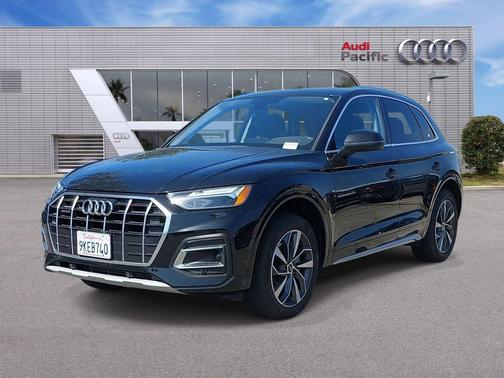 Mythos Black Metallic 2021 Audi Q5 45 Premium