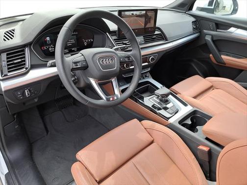 2025 Audi Q5 45 S line Premium Plus