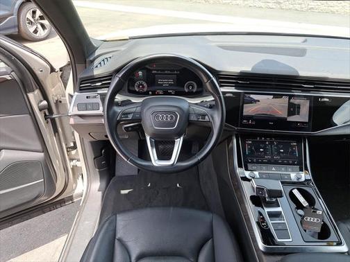 2022 Audi Q7 45 Premium Plus