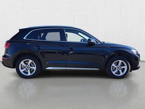 2023 Audi Q5 40 Premium
