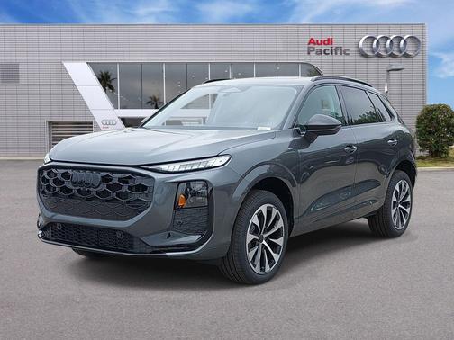 Daytona Gray Pearl Effect 2026 Audi Q3 TFSI quattro S tronic