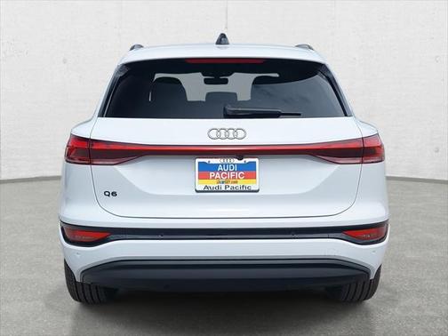 2025 Audi Q6 e-tron Premium