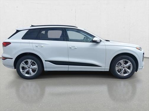 2025 Audi Q6 e-tron Premium