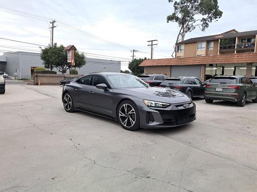 2022 Audi e-tron GT Premium Plus