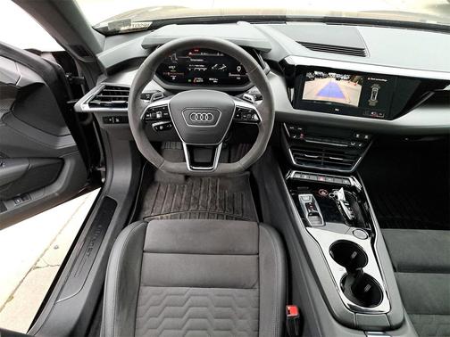 2022 Audi e-tron GT Premium Plus