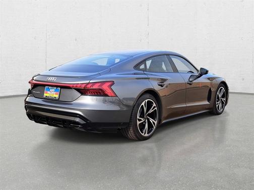 2022 Audi e-tron GT Premium Plus