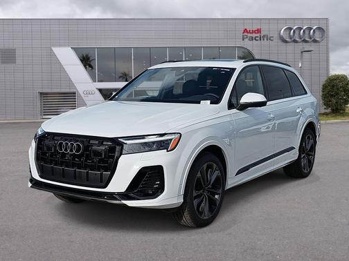 2026 Audi Q7 55 Premium Plus