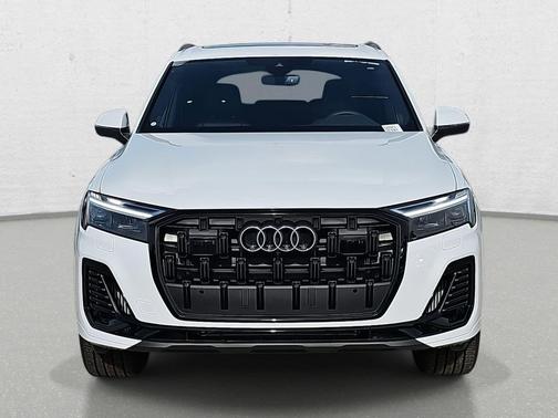 2026 Audi Q7 55 Premium Plus