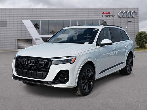 2026 Audi Q7 55 Premium Plus