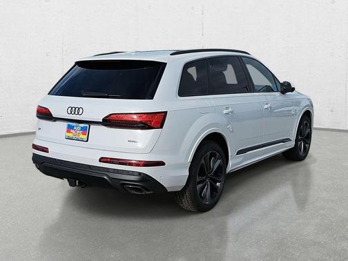 2026 Audi Q7 55 Premium Plus