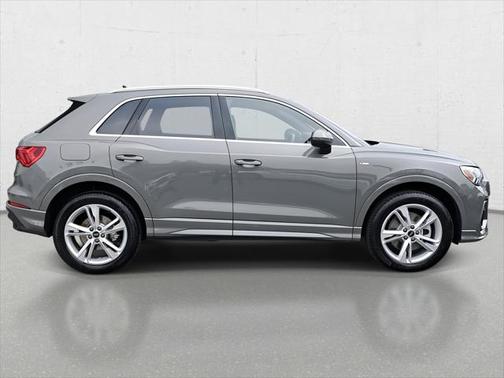 2024 Audi Q3 45 S line Premium Plus