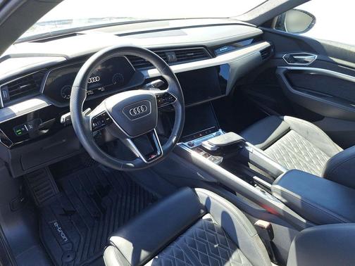 Daytona Gray Pearl Effect 2023 Audi e-tron S Sportback Prestige quattro