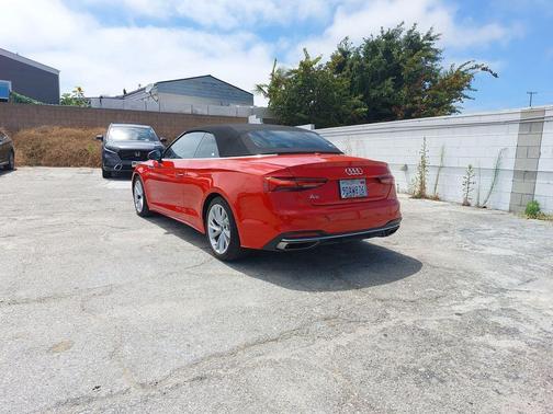 Tango Red Metallic/Black Roof 2022 Audi A5 45 Prestige