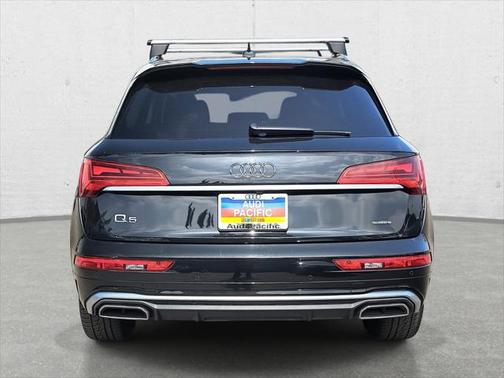 2022 Audi Q5 45 S line Premium Plus