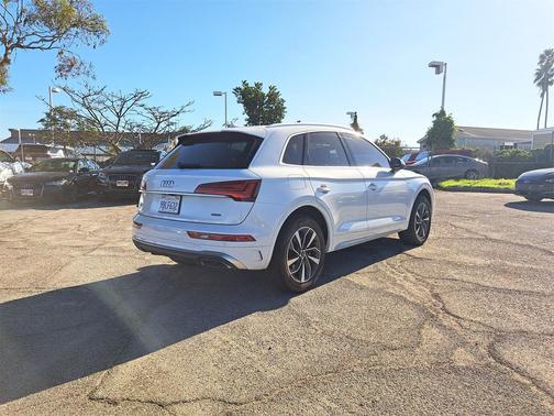 2022 Audi Q5 45 S line Premium Plus
