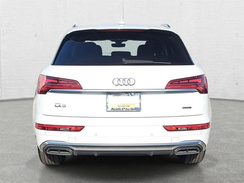 2022 Audi Q5 45 S line Premium Plus