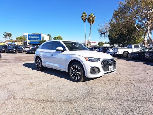 2022 Audi Q5 45 S line Premium Plus