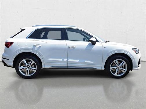 2024 Audi Q3 45 S line Premium Plus