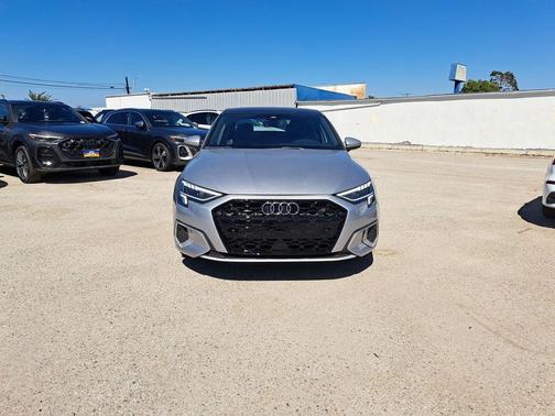 Florett Silver Metallic 2024 Audi A3 Premium