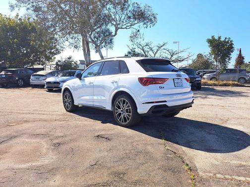 2025 Audi Q3 45 S line Premium Plus