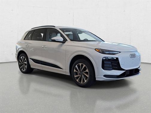 2025 Audi Q6 e-tron Premium Plus quattro