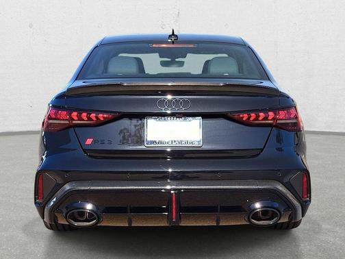 Mythos Black Metallic 2026 Audi RS 3 TFSI quattro S tronic