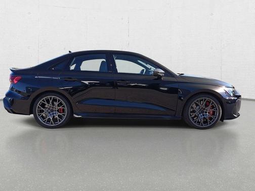 Mythos Black Metallic 2026 Audi RS 3 TFSI quattro S tronic