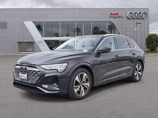 2024 Audi Q8 e-tron Premium Plus