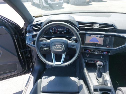 Mythos Black Metallic 2025 Audi Q3 Premium 45 TFSI S line quattro Tiptronic