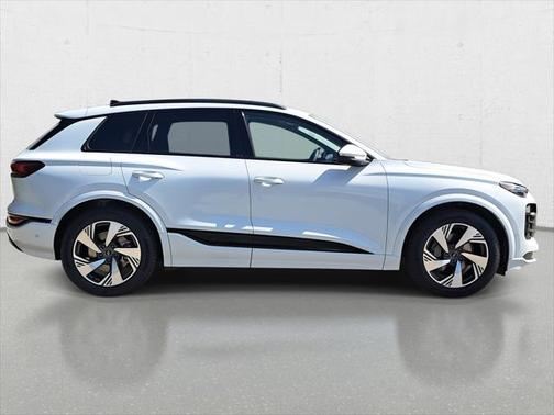 2025 Audi Q6 e-tron Prestige quattro