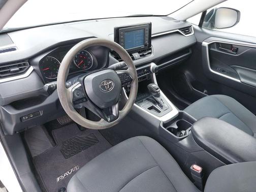 Super White 2020 Toyota RAV4 LE