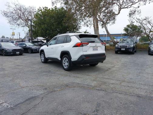 Super White 2020 Toyota RAV4 LE