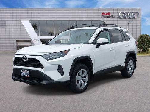 Super White 2020 Toyota RAV4 LE