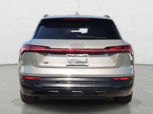 2024 Audi Q8 e-tron Premium Plus