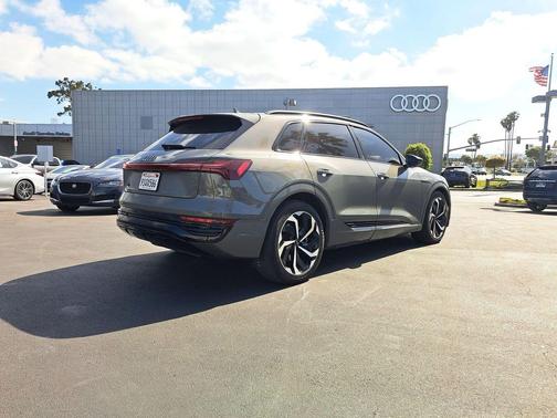 2024 Audi Q8 e-tron Premium Plus