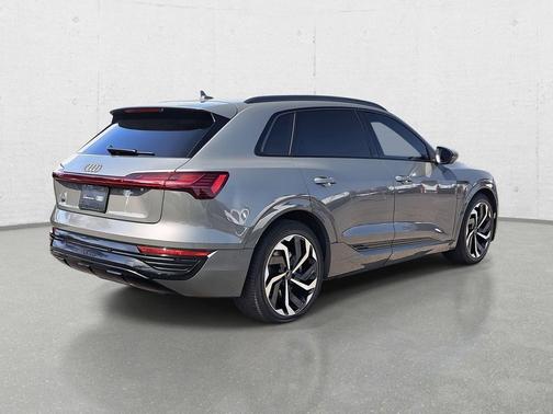 2024 Audi Q8 e-tron Premium Plus