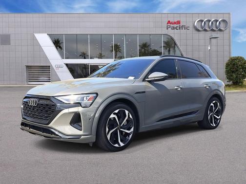 2024 Audi Q8 e-tron Premium Plus