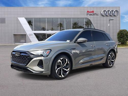 2024 Audi Q8 e-tron Premium Plus