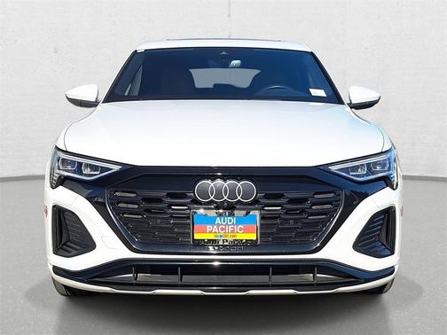 2024 Audi Q8 e-tron Premium